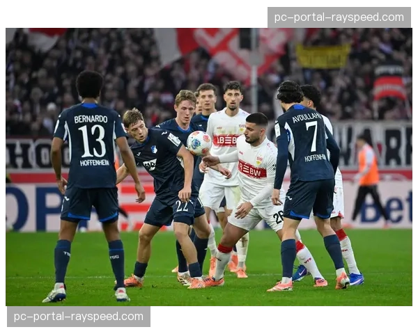 战术前瞻：科隆vs弗赖堡，两队风格均注重对抗，中场绞杀将成为比赛主旋律