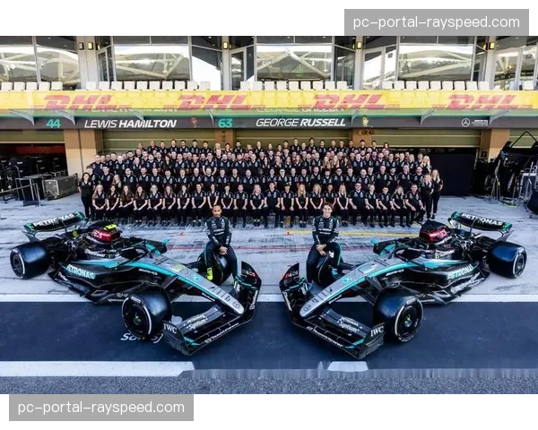 梅赛德斯双车策略解析:安东内利激进进攻,拉塞尔稳健防守的团队协作 梅赛德斯双车策略解析:安东内利激进进攻,拉塞尔稳健防守的团队协作