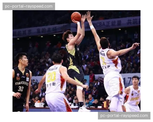 特写：时隔278天，科隆后卫沙博特重伤后首次重返大名单